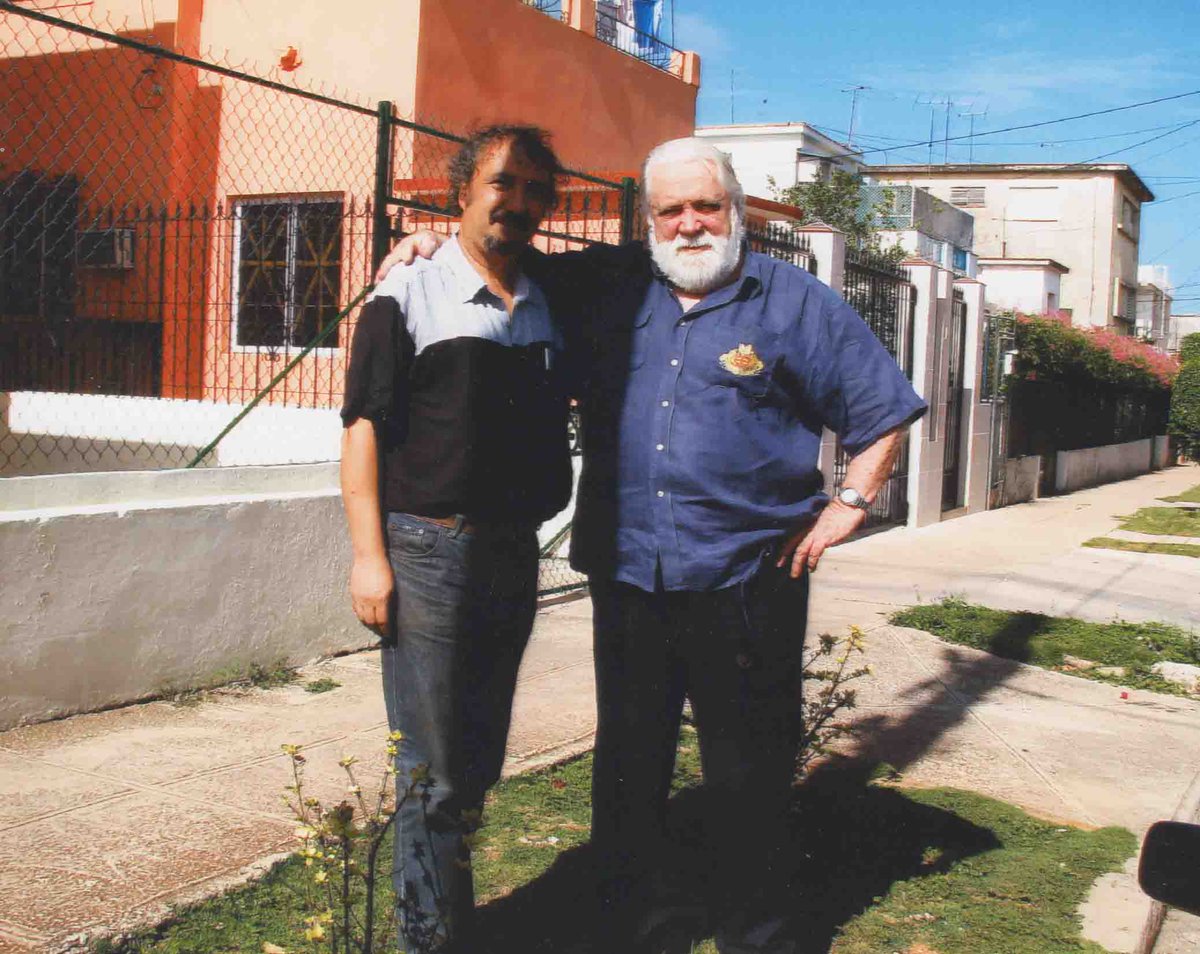 Iñaki Egaña y daniel Chavarría, en La Habana.
